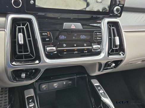 Certified 2023 Kia Sorento SX AWD/4WD image 26