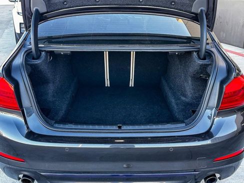 Used 2019 BMW 530i w/ Premium Package image 33