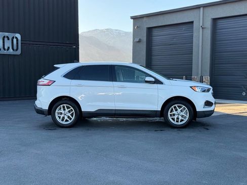 Used 2022 Ford Edge SEL image 4
