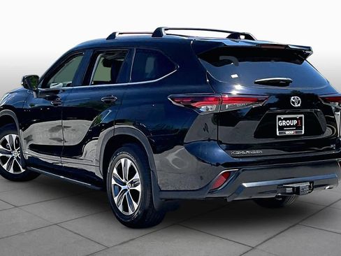 Used 2026 Toyota Highlander XLE AWD/4WD image 12