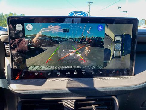 New 2025 Ford Maverick Lariat w/ Black Appearance Package image 10