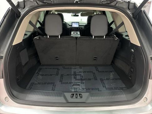 Used 2024 Lincoln Aviator AWD w/ Premium Package image 41