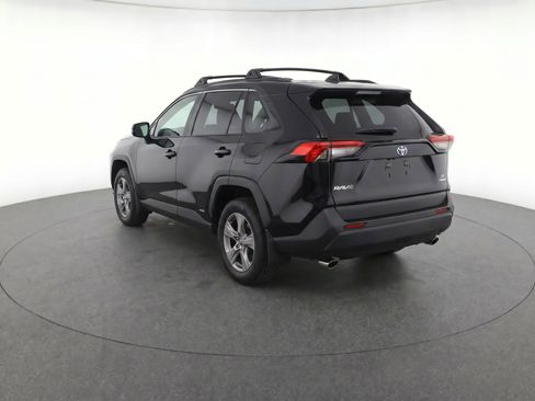 Used 2024 Toyota RAV4 LE AWD/4WD image 3