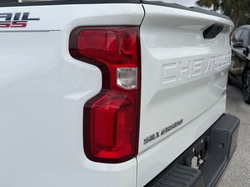 Used 2021 Chevrolet Silverado 1500 Custom Trail Boss image 9