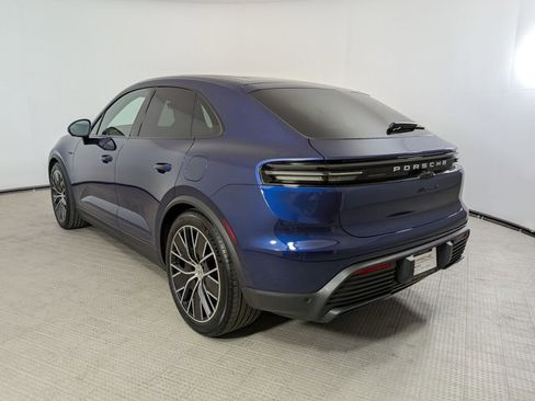 Certified 2024 Porsche Macan 4 Electric AWD/4WD image 3