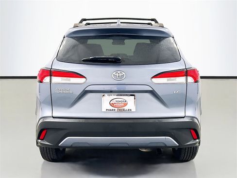 Used 2023 Toyota Corolla Cross LE image 5