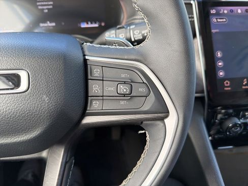 Certified 2023 Jeep Grand Cherokee L Limited AWD/4WD image 62