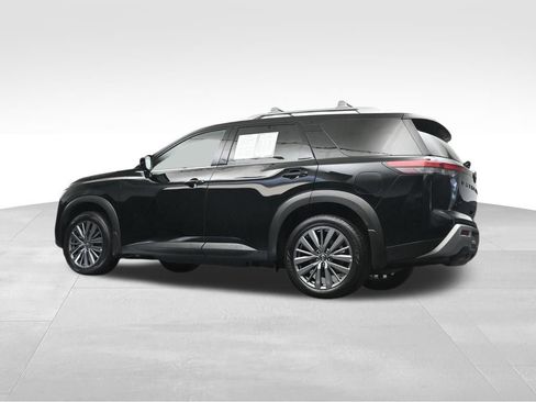 Used 2024 Nissan Pathfinder SL w/ SL Premium Package FWD image 27