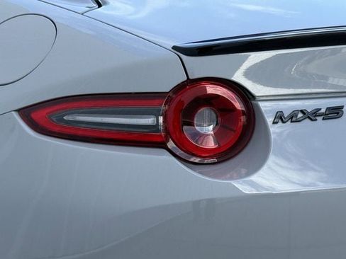 Used 2024 MAZDA MX-5 Miata RF Club image 6