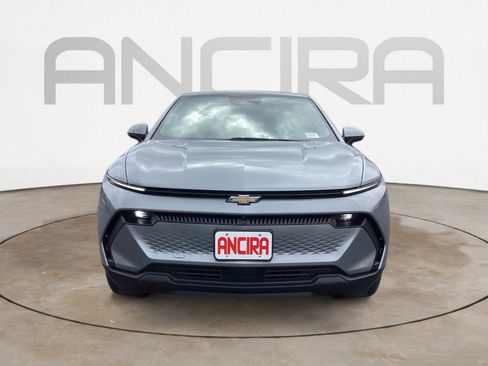Used 2026 Chevrolet Equinox EV LT w/ Comfort Package FWD image 5