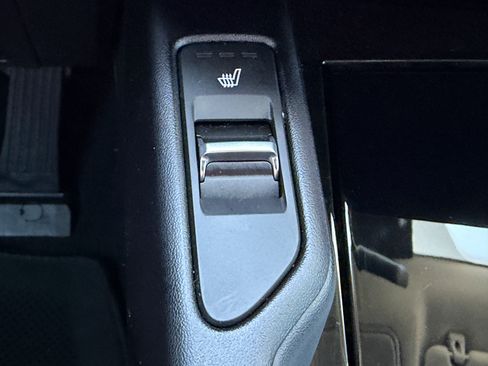 Certified 2025 Kia Telluride S FWD image 26