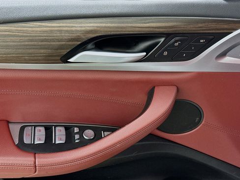 Used 2021 BMW X4 xDrive30i w/ M Sport Package image 20