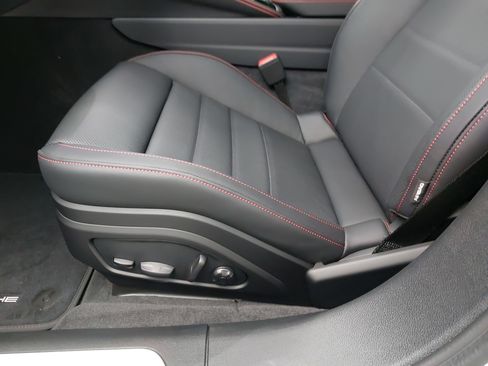 New 2026 Porsche Panamera image 31