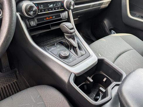 Used 2023 Toyota RAV4 XLE AWD/4WD image 20