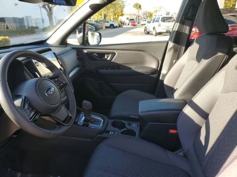 Used 2025 Subaru Forester Premium image 21