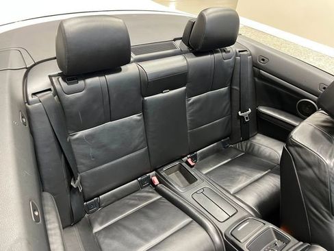 Used 2010 BMW M3 Convertible image 28