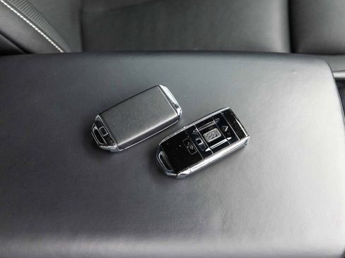 Certified 2021 Rolls-Royce Cullinan AWD/4WD image 75