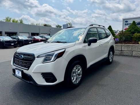 Used 2023 Subaru Forester AWD/4WD image 3