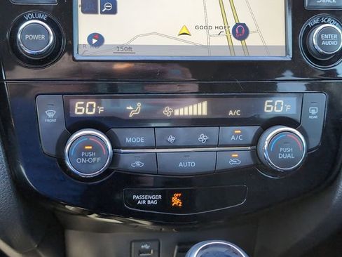 Used 2017 Nissan Rogue Sport SL image 19