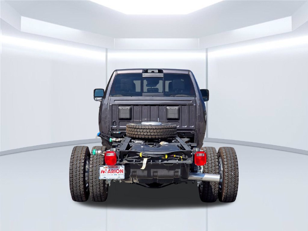 New 2026 RAM 4500 4x4 Crew Cab DRW w/ Laramie Trim Package image 17