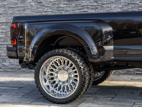 Used 2022 Ford F450 Limited w/ FX4 Off-Road Package image 12