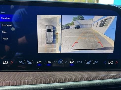 Used 2025 Chevrolet Traverse RS image 45