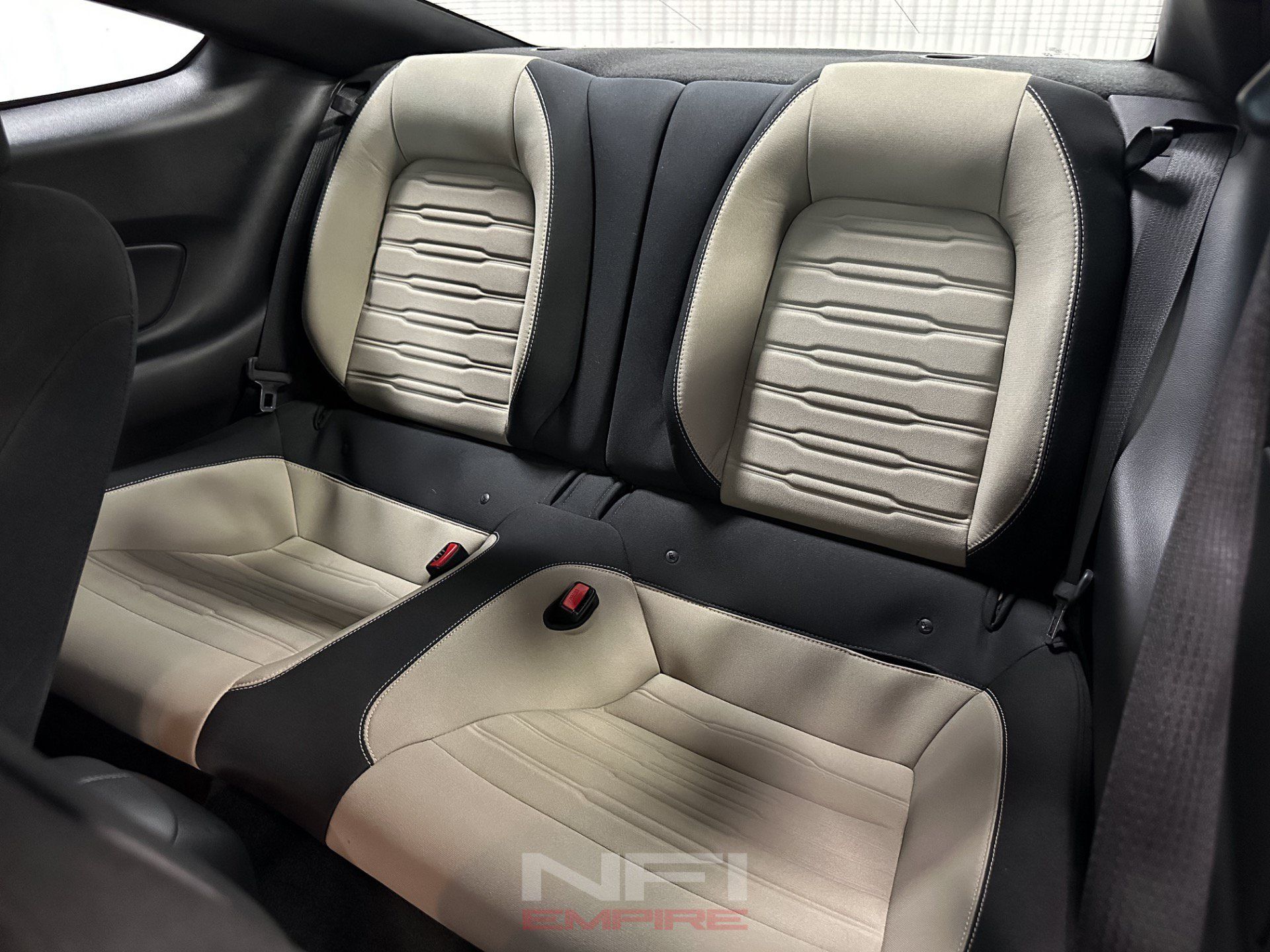 Used 2017 Ford Mustang GT RWD image 32