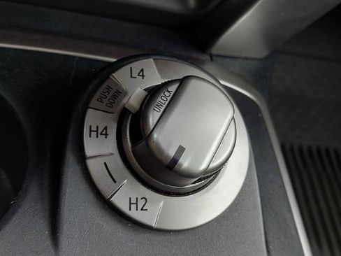 Used 2019 Toyota 4Runner SR5 AWD/4WD image 24