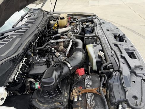 Used 2019 Ford F350 Lariat w/ Lariat Value Package AWD/4WD image 28