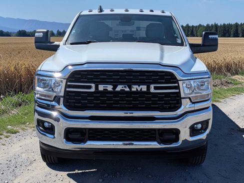 Used 2024 RAM 3500 Big Horn image 9