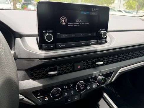 Certified 2025 Honda Accord SE image 25