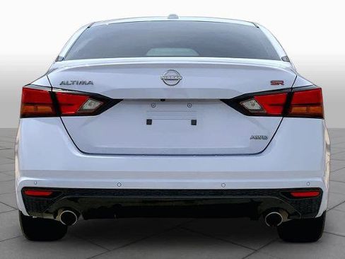 Used 2024 Nissan Altima 2.5 SR w/ SR Premium Package AWD/4WD image 5