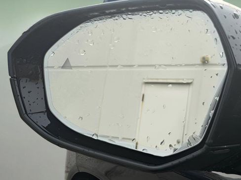 Used 2025 BMW X3 xDrive30i image 12