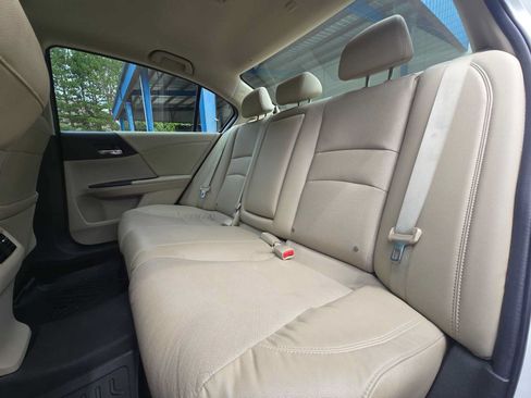 Used 2015 Honda Accord EX-L image 17