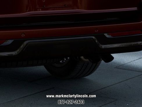 New 2027 Lincoln Navigator Premiere AWD/4WD image 23