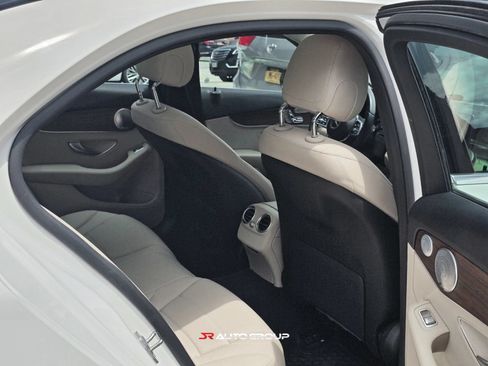 Used 2019 Mercedes-Benz C 300 4MATIC Sedan image 29