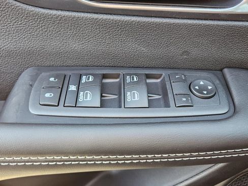 New 2026 Chrysler Pacifica Select image 19