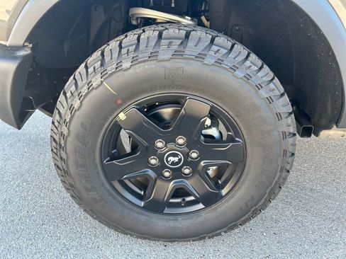 New 2025 Ford Bronco Big Bend image 9