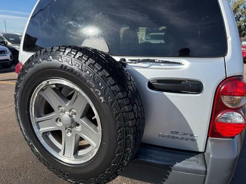 Used 2005 Jeep Liberty Renegade w/ Trailer Tow Group image 21