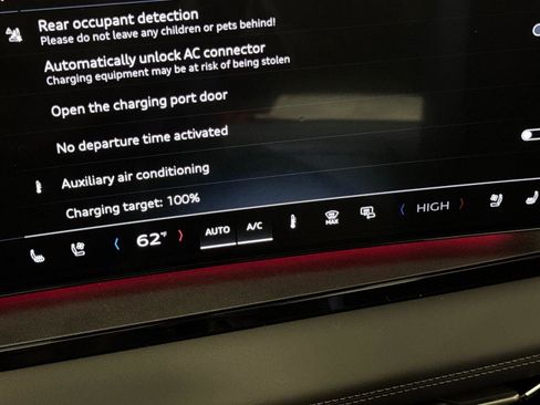 New 2025 Audi Q6 e-tron Premium Plus image 20