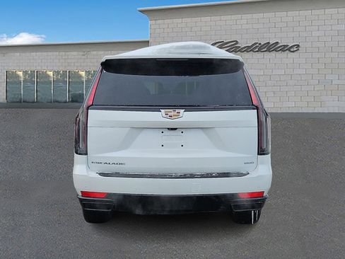 Certified 2024 Cadillac Escalade Sport Platinum image 5