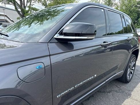 Used 2024 Jeep Grand Cherokee Overland w/ Trailer Tow Package AWD/4WD image 4