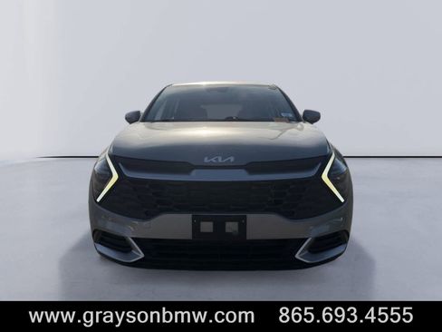 Used 2024 Kia Sportage LX image 8