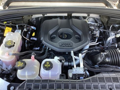 Used 2023 Jeep Grand Cherokee Overland w/ Advanced Protech Group III image 37