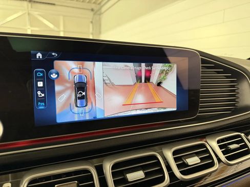 Used 2025 Mercedes-Benz GLS 450 4MATIC image 25