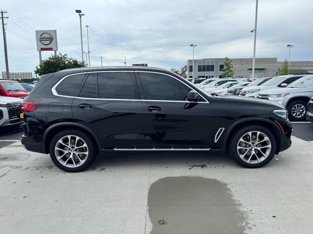 Used 2023 BMW X5 xDrive40i AWD/4WD image 2