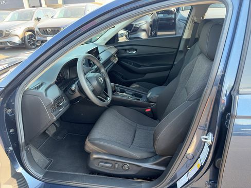 Used 2025 Honda Accord SE image 11