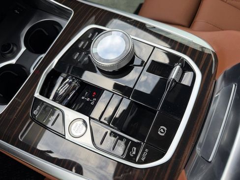 New 2027 BMW X7 M60i AWD/4WD image 36