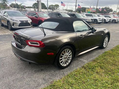 Used 2017 FIAT 124 Spider Classica image 6
