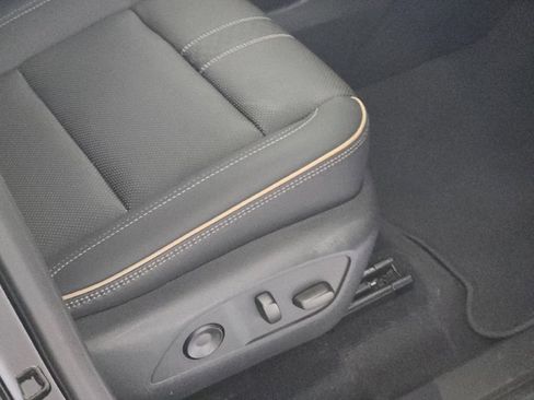Certified 2025 Chevrolet Traverse High Country w/ LPO, Floor Liner Package AWD/4WD image 7